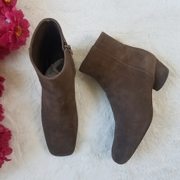 VINCE Rockville Bootie in Pinecone - Picture 2 of 9